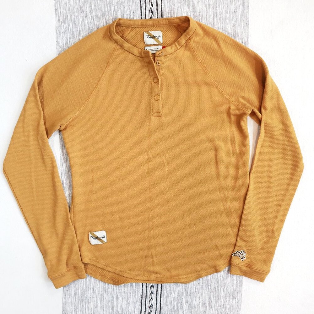 Tracksmith Women's Fells Henley Merino Wool Long Sleeve | Small